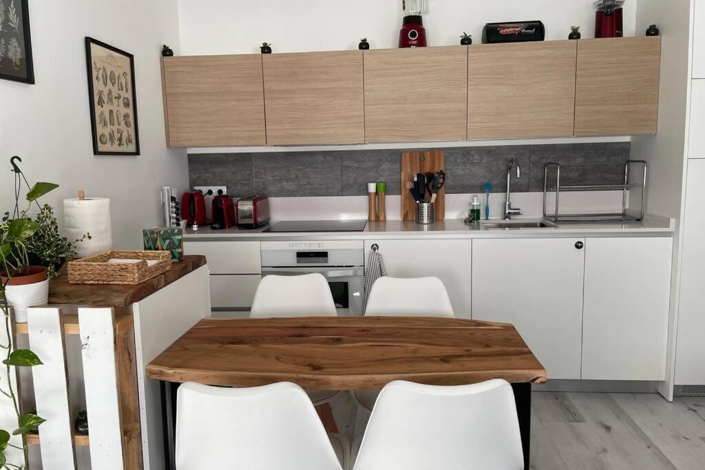 Apartamento De Lujo Con Piscina En Tarifa Kültér fotó